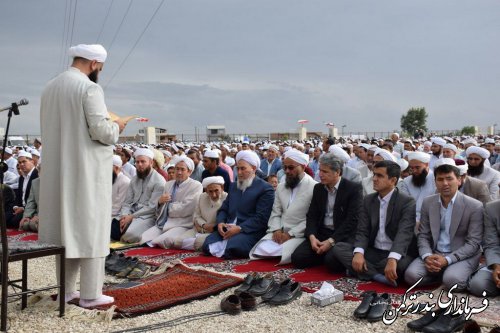 نماز باشکوه عید سعید قربان در شهرستان ترکمن برگزار شد