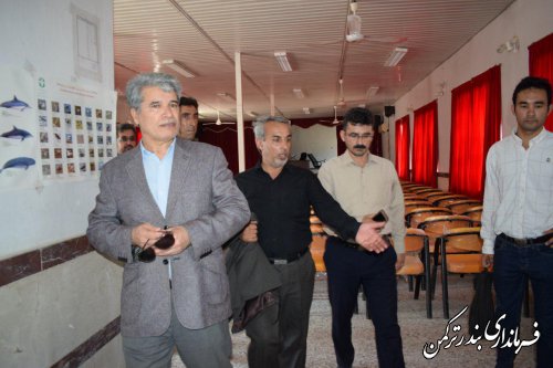 بازدید فرماندار ترکمن از ظرفیت های جزیره آشوراده