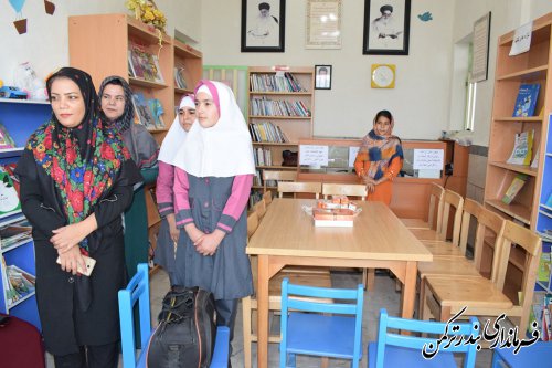 مراسم اهدای بیش از ۱۵۰۰ جلد کتاب به کتابخانه های عمومی شهرستان ترکمن از طرف کتابخانه ملی