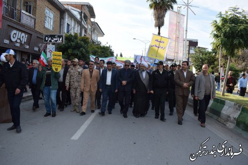حضور پرشور مردم شهرستان بندرترکمن در راهپیمایی یوم الله 13 آبان
