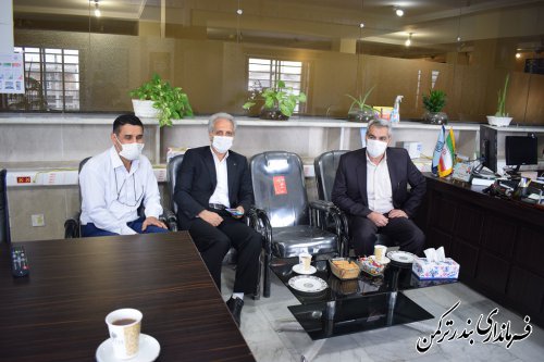 بازدید سرزده فرماندار ترکمن از اداره تامین اجتماعی شهرستان