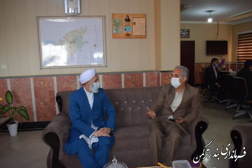 دیدار  مدیرکل کتابخانه های عمومی استان با فرماندار ترکمن