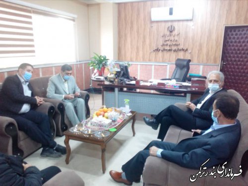 جلسه هماهنگی رفع موانع سرمایه گذار پروژه شهر دریا در شهرستان ترکمن برگزار شد
