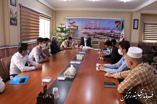 نشست فرماندار ترکمن با مسئولین فضای مجازی و اصحاب رسانه شهرستان
