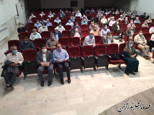 جلسه آموزشی نمایندگان فرماندار در شعب اخذ رای انتخابات شهرستان ترکمن