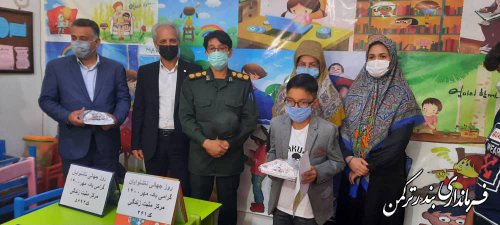  برگزاری برنامه قصه گویی و مسابقه نقاشی بین مددجویان بهزیستی شهرستان ترکمن 