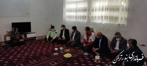 دیدار و گفتگو صمیمی فرماندار شهرستان ترکمن با خانواده شهید موسی ایری