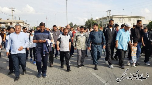 مراسم پیاده روی خانوادگی با حضور پرشور مردم شهرستان ترکمن برگزار شد