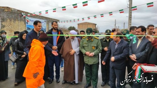 مراسم بهره‌برداری از آسفالت شهید شوشتری برگزار شد 