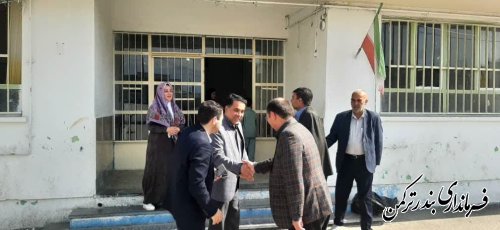 بازدید فرماندار غراوی از دبستان امام محمد باقر شهرستان ترکمن