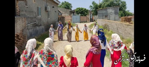 حضور برنامه سازان شبکه دو سیما در روستای پنج پیکر بندرترکمن