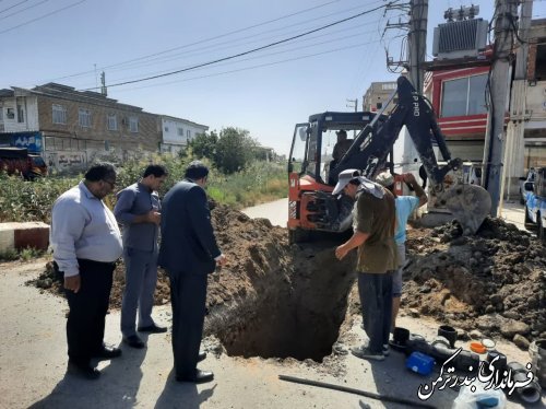 بازدید فرماندار از  طرح اصلاح و توسعه شبکه آب خیابان های ساحل ۳۵ ، ۳۷ ، ۳۹ و 41 بندر ترکمن 