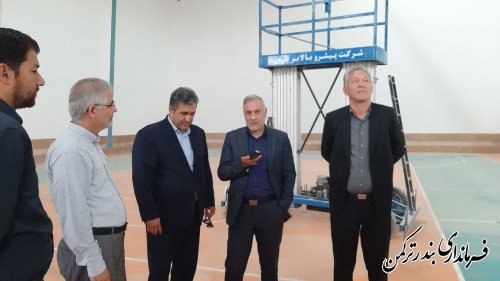 بازدید فرماندار از چمن مصنوعی استادیوم قاندومی و بازدید از پروژه های سالن ورزشی تختی بندر ترکمن 