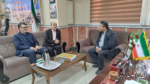 نشست فرماندار ترکمن با مدیر کل درمانی تامین اجتماعی استان