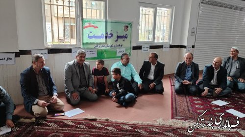 برگزاری مراسم میز خدمت در محل مسجد قبا شهرستان ترکمن