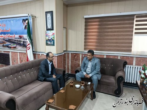 دیدار فرماندار ترکمن با مدیر کل اداره پست گلستان