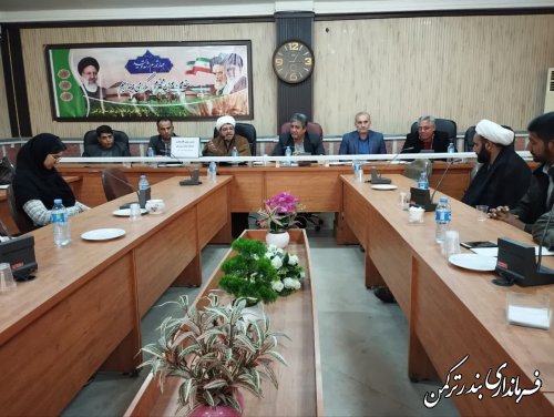 جلسه نشست تبیینی خدمات و اقدامات دولت سیزدهم در محل فرمانداری ترکمن برگزار شد