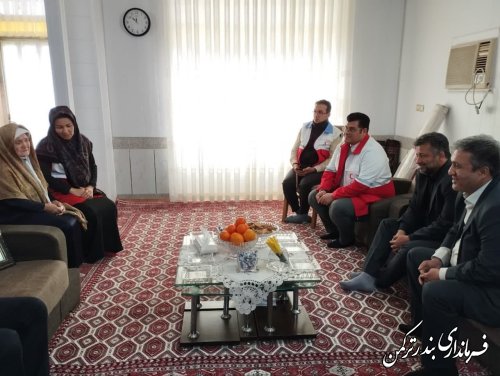 دیدار فرماندار ترکمن از خانواده های شهیدان ناز قلیچی ؛ طایلی پور و قلیچی
