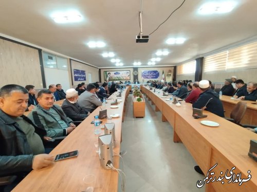 نشست صمیمی با جمعی از فعالین سیاسی ، اجتماعی و فرهنگی شهرستان ترکمن 