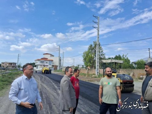 آسفالت بیش از ۵ هزار مترمربع از معابر روستای پنج پیکر بندرترکمن 